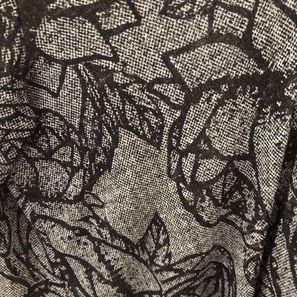Noir LuLaRoe Sarah - Picture 2 of 3